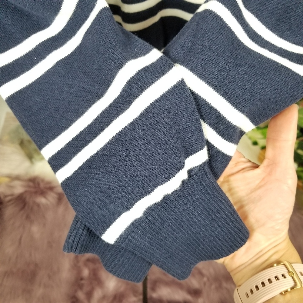 Tommy Hilfiger sweater - Picture 4 of 4